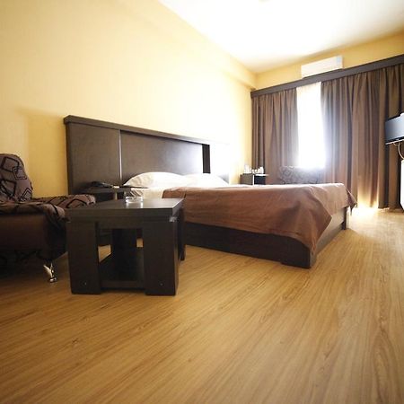 Avenue Hotel Tiflis Oda fotoğraf
