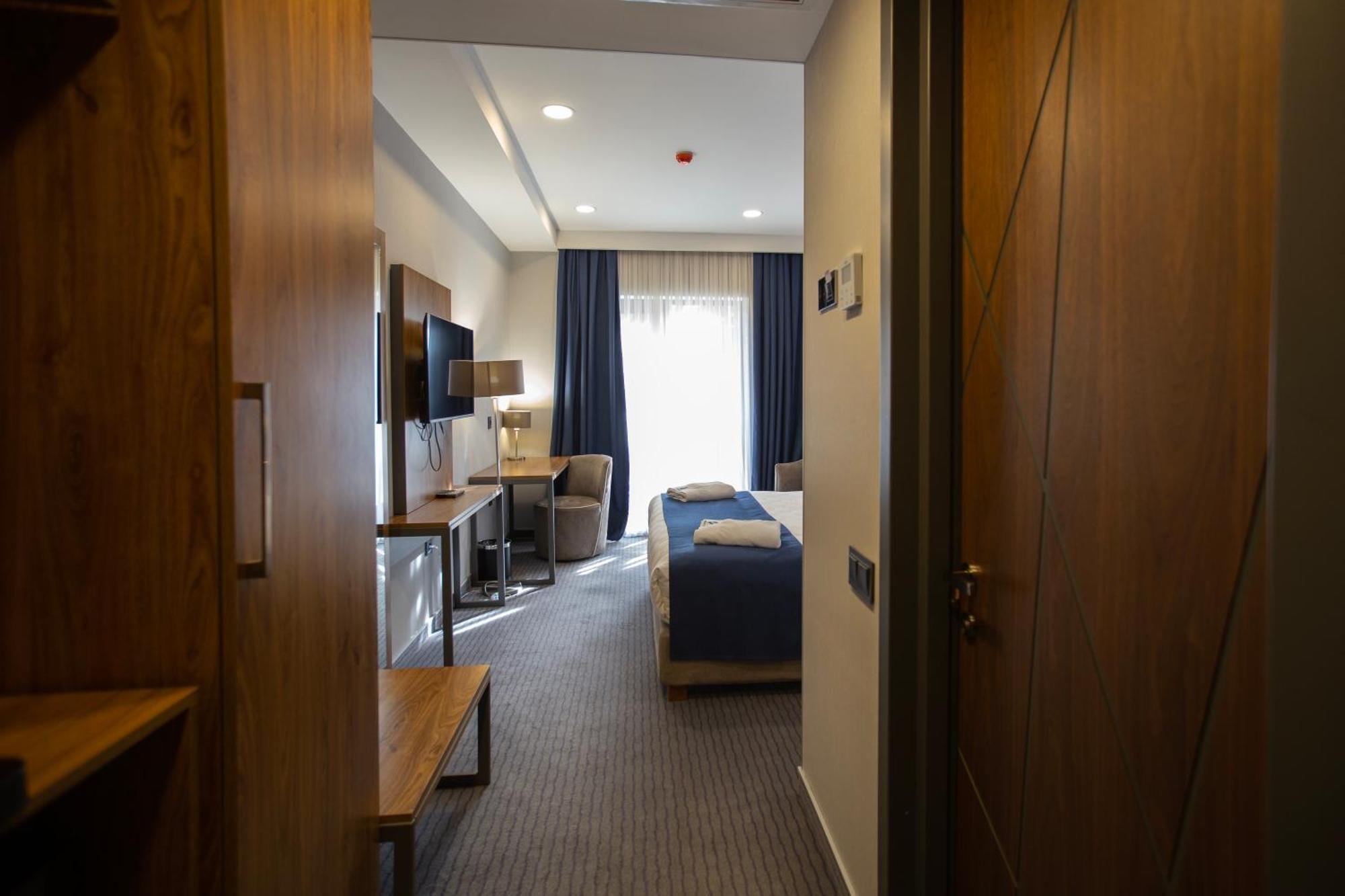 Avenue Hotel Tiflis Dış mekan fotoğraf