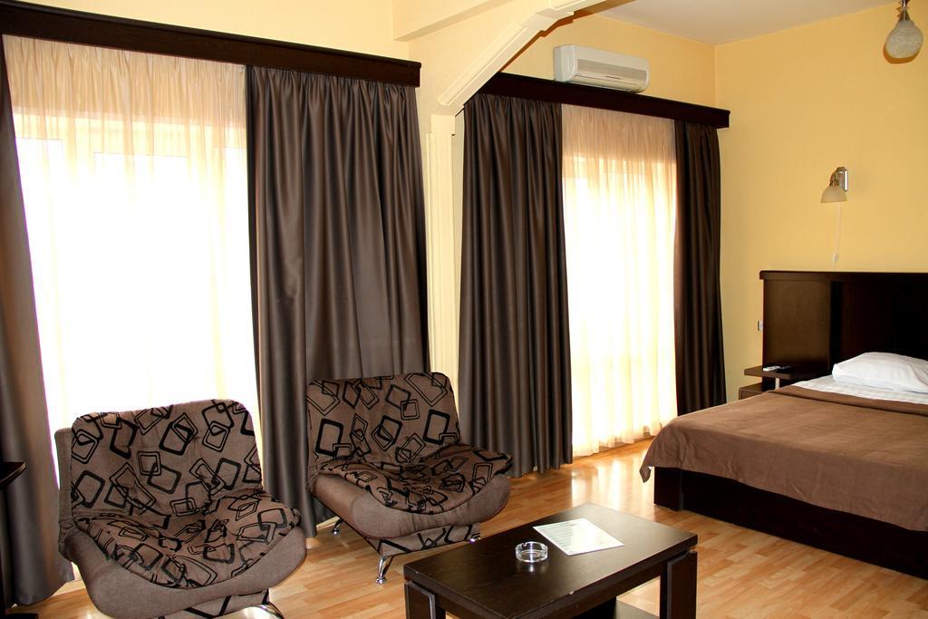 Avenue Hotel Tiflis Oda fotoğraf