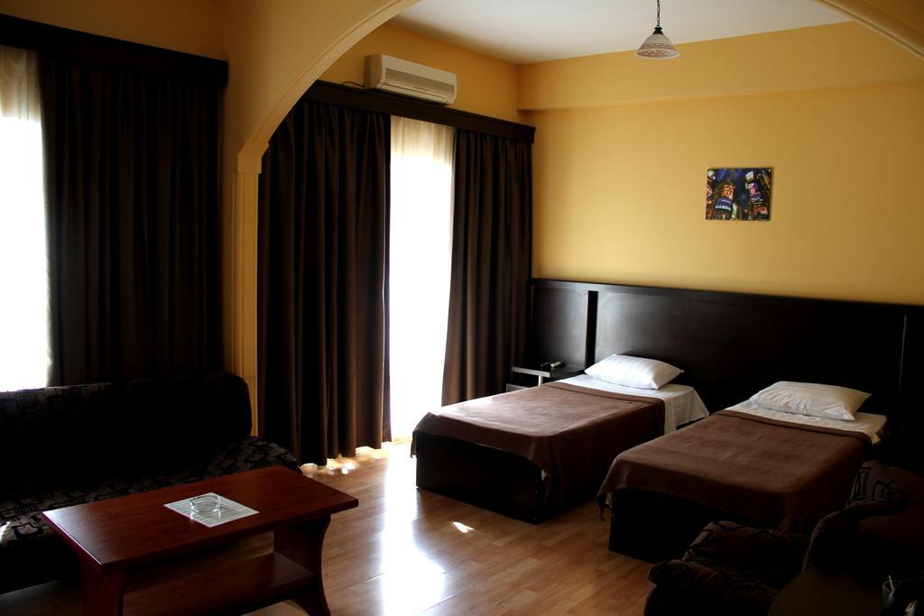 Avenue Hotel Tiflis Oda fotoğraf