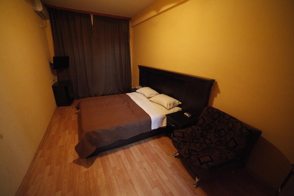 Avenue Hotel Tiflis Oda fotoğraf