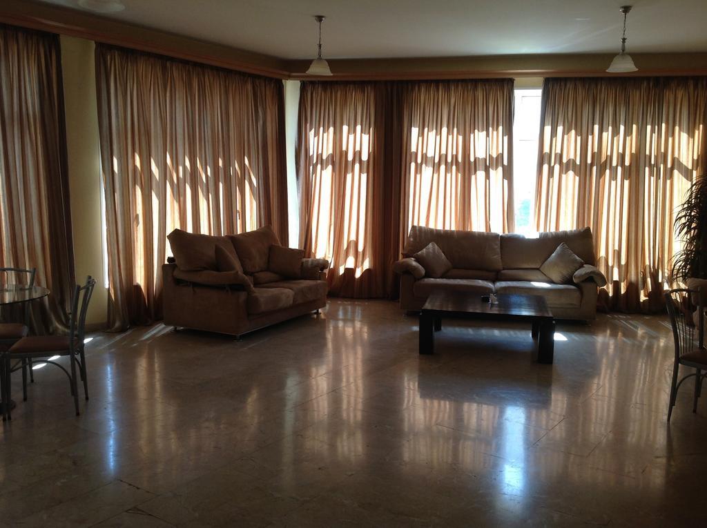 Avenue Hotel Tiflis Dış mekan fotoğraf