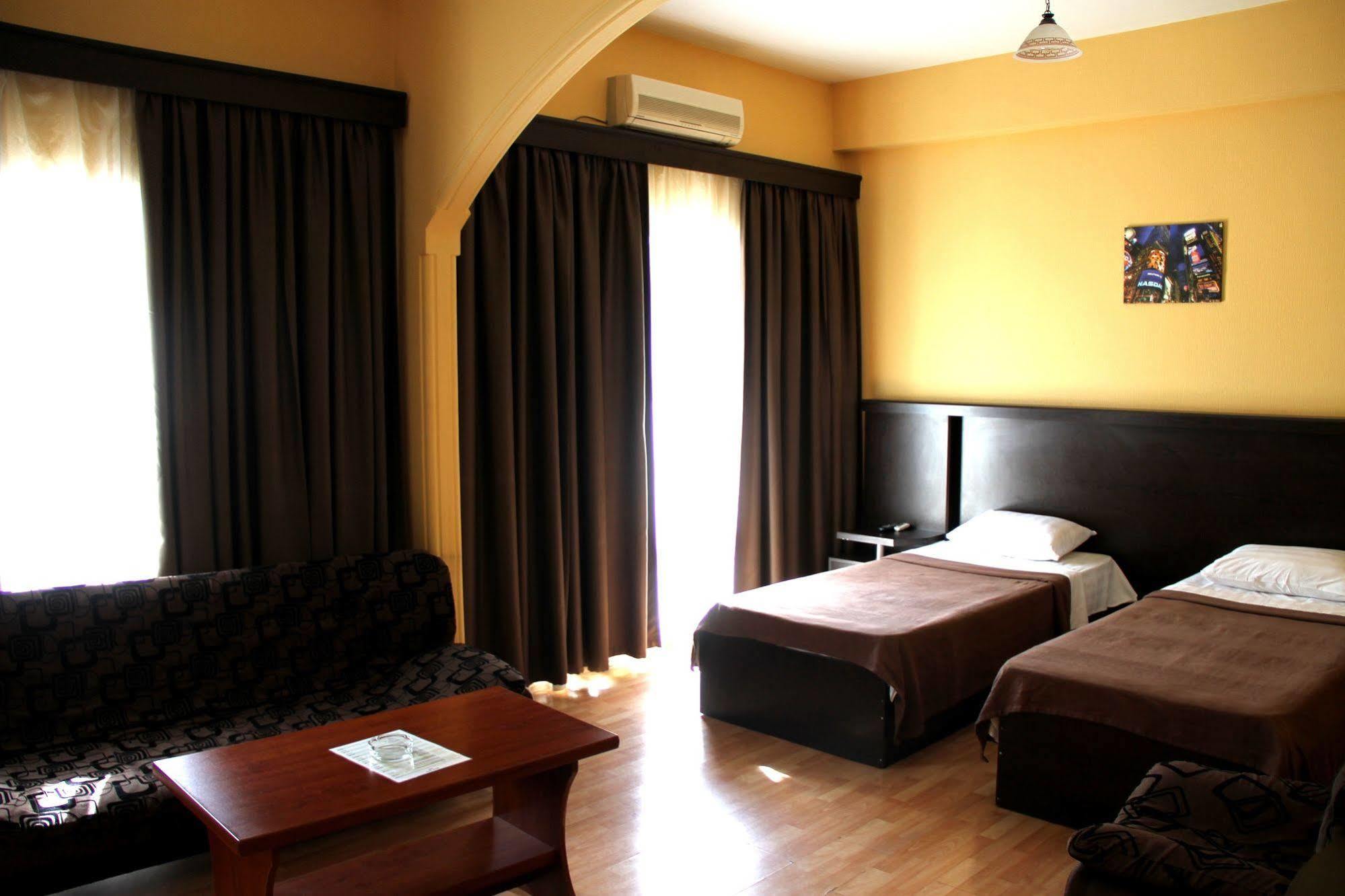 Avenue Hotel Tiflis Dış mekan fotoğraf