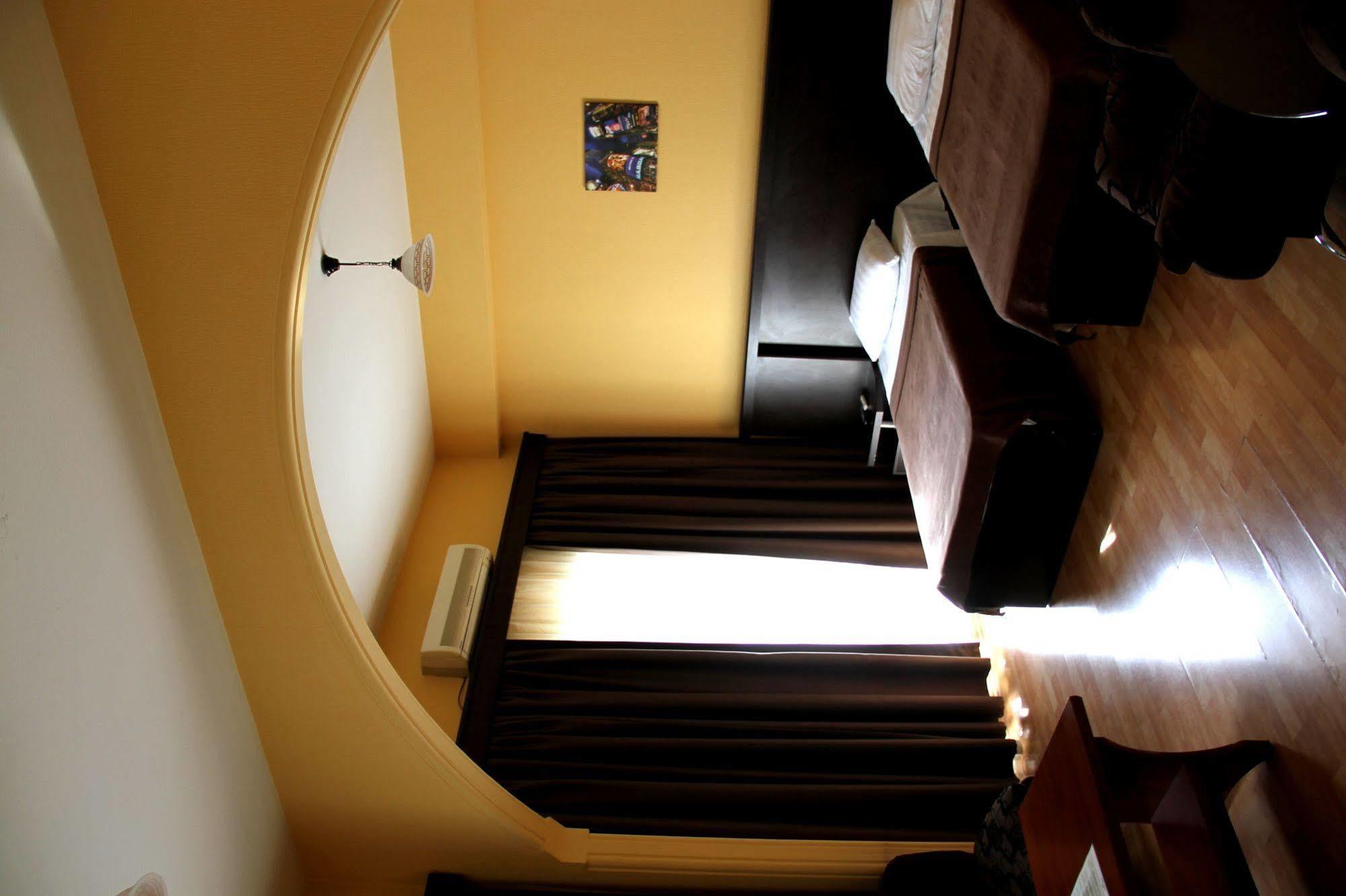 Avenue Hotel Tiflis Dış mekan fotoğraf